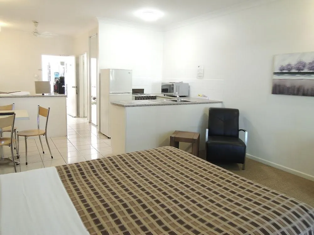 Reef Palms Motel Cairns