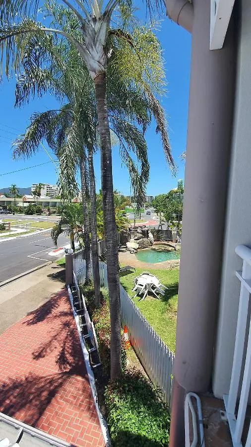 Reef Palms Motel Cairns
